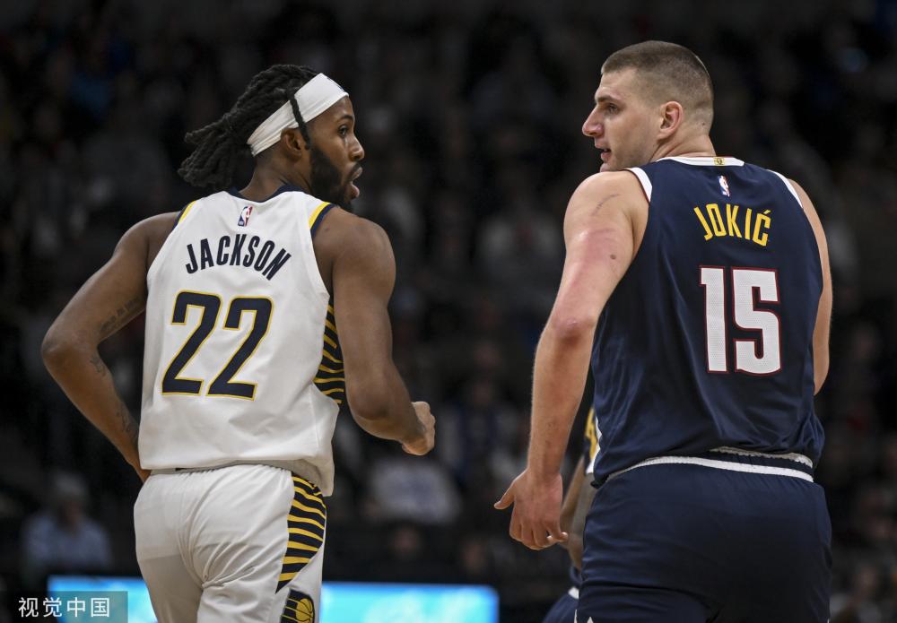 扎卡与球迷 扎卡与球迷